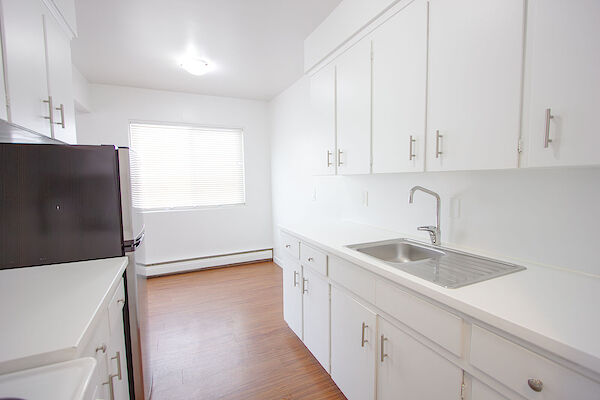 Edmonton 2 bedrooms Apartment for rent. Property photo: 449853-2