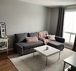 Family/Student recently renovated town home close to transit and school