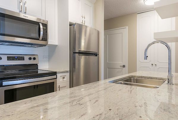 Edmonton 1 bedrooms Apartment for rent. Property photo: 450162-2