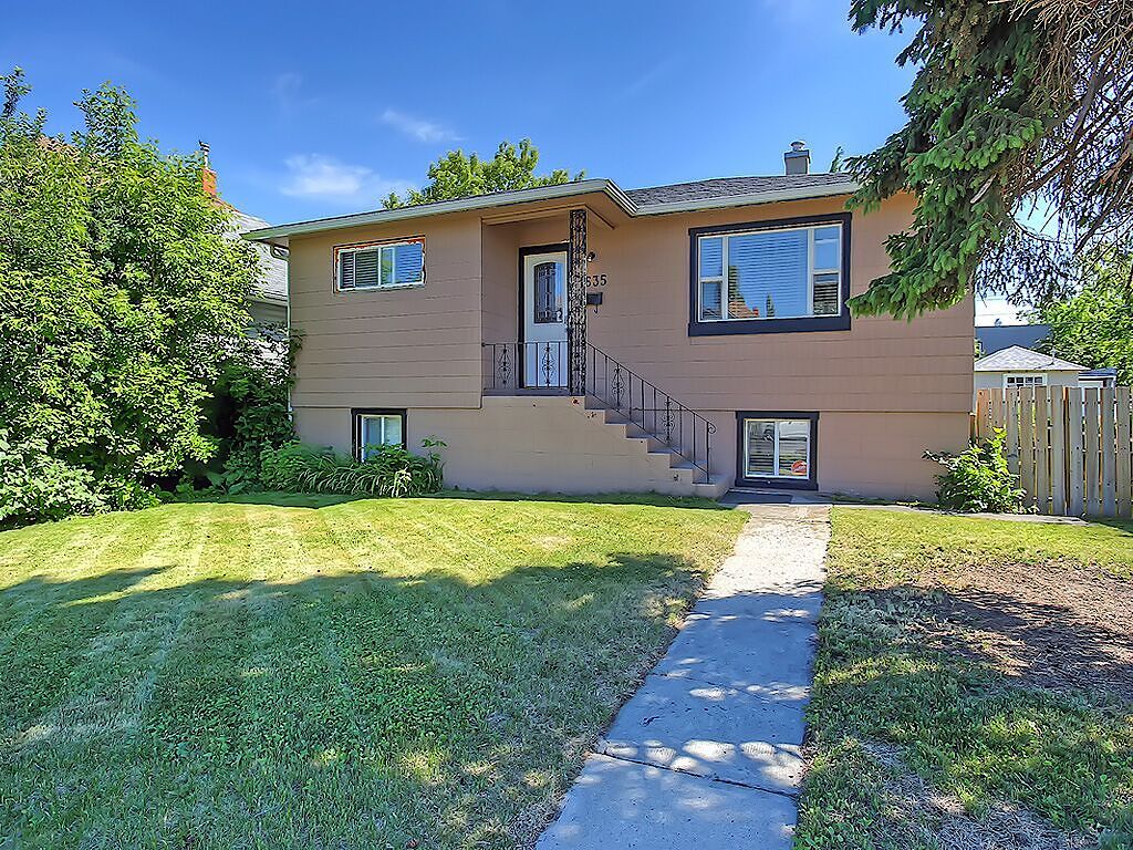 Calgary 2 bedrooms Basement for rent. Property photo: 450853-1