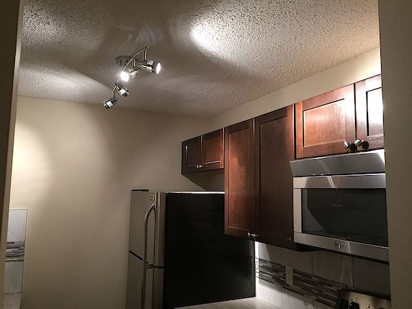 Calgary 2 bedrooms Condo Unit for rent. Property photo: 451184-2