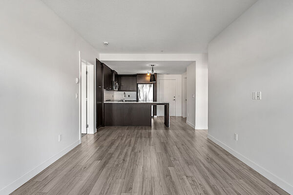 Calgary 2 bedrooms Condo Unit for rent. Property photo: 451507-2