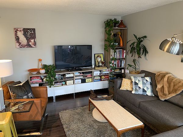 Calgary 2 bedrooms Condo Unit for rent. Property photo: 452450-2