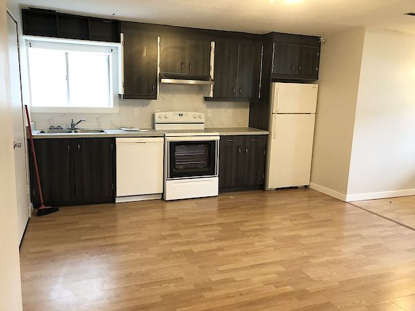 Calgary 2 + Den bedrooms Basement for rent. Property photo: 452494-3