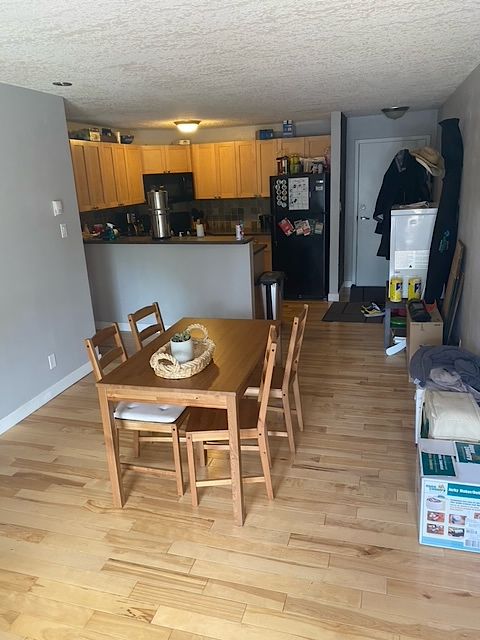 Calgary 3 bedrooms Condo Unit for rent. Property photo: 453710-1