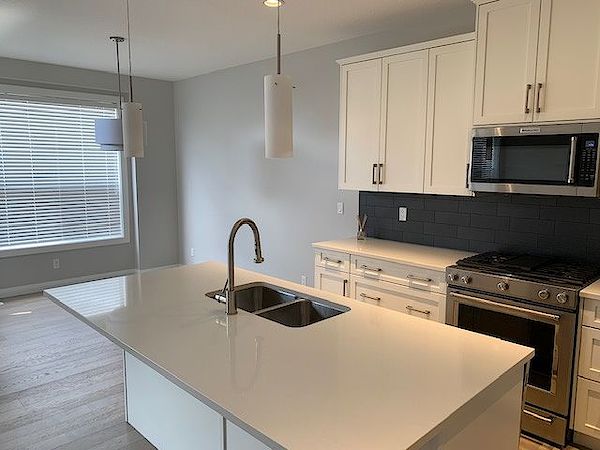 Calgary 3 bedrooms House for rent. Property photo: 453732-3