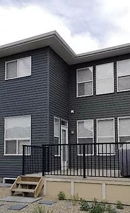 Calgary 3 bedrooms House for rent. Property photo: 453732-2