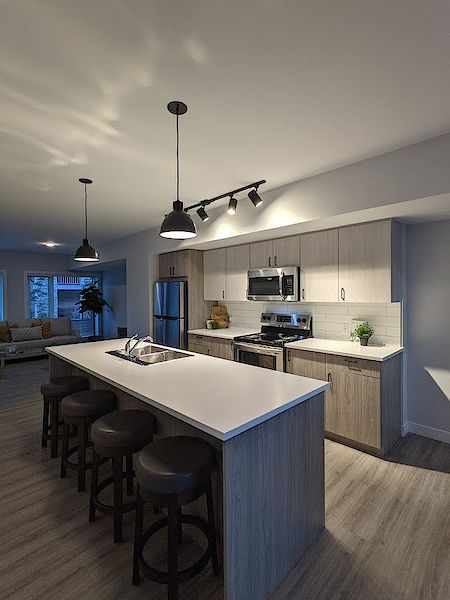Calgary 2 bedrooms Townhouse for rent. Property photo: 454853-2