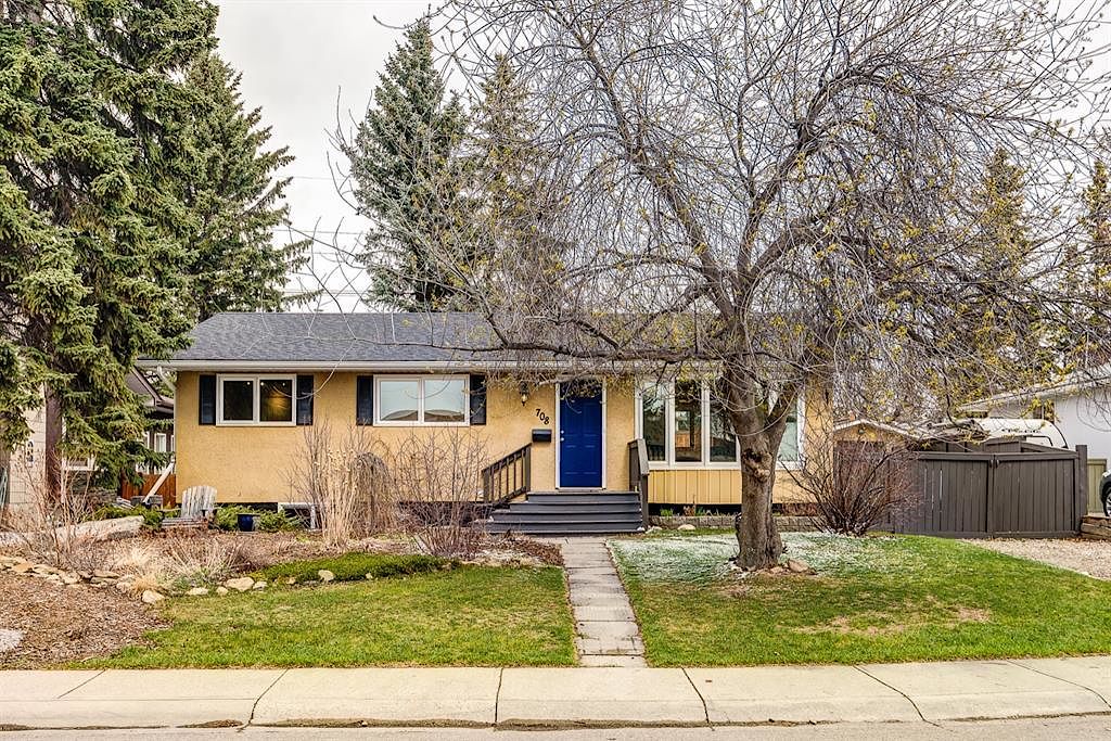 Calgary 5 bedrooms House for rent. Property photo: 455587-1