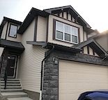 Lovely 3 bedroom and 2.5 bath 2 storey home with a WALKOUT bsmt in Kincora!