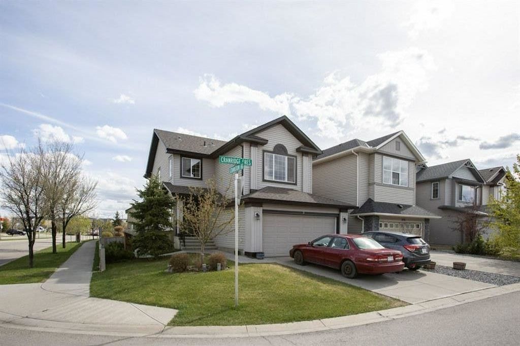Calgary 3 bedrooms House for rent. Property photo: 455686-1