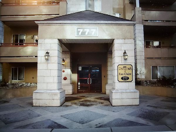 Executive Condo - Eau Claire Downtown