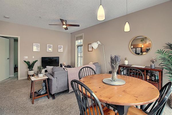 Calgary 2 bedrooms Condo Unit for rent. Property photo: 456004-3