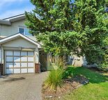 Quiet, end unit townhouse with sunny west facing yard