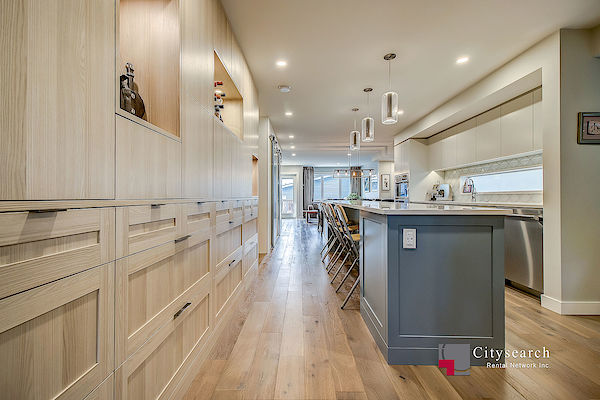 Calgary 4 bedrooms House for rent. Property photo: 456541-2