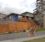 PRIME LOCATION-ERLTON 2 BEDROOM APARTMENT-MAIN FLOOR(UPPER UNIT).