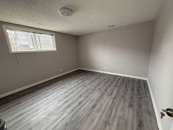 Calgary 3 bedrooms Room For Rent for rent. Property photo: 458087-2