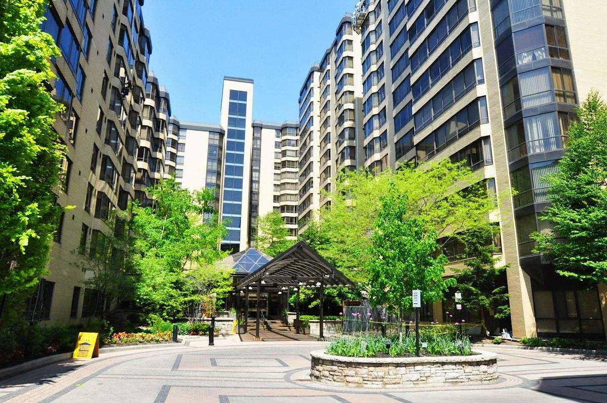Toronto 2 bedrooms Condo Unit for rent. Property photo: 458454-1