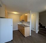 THIS TOWNHOUSE IS A MUST SEE!