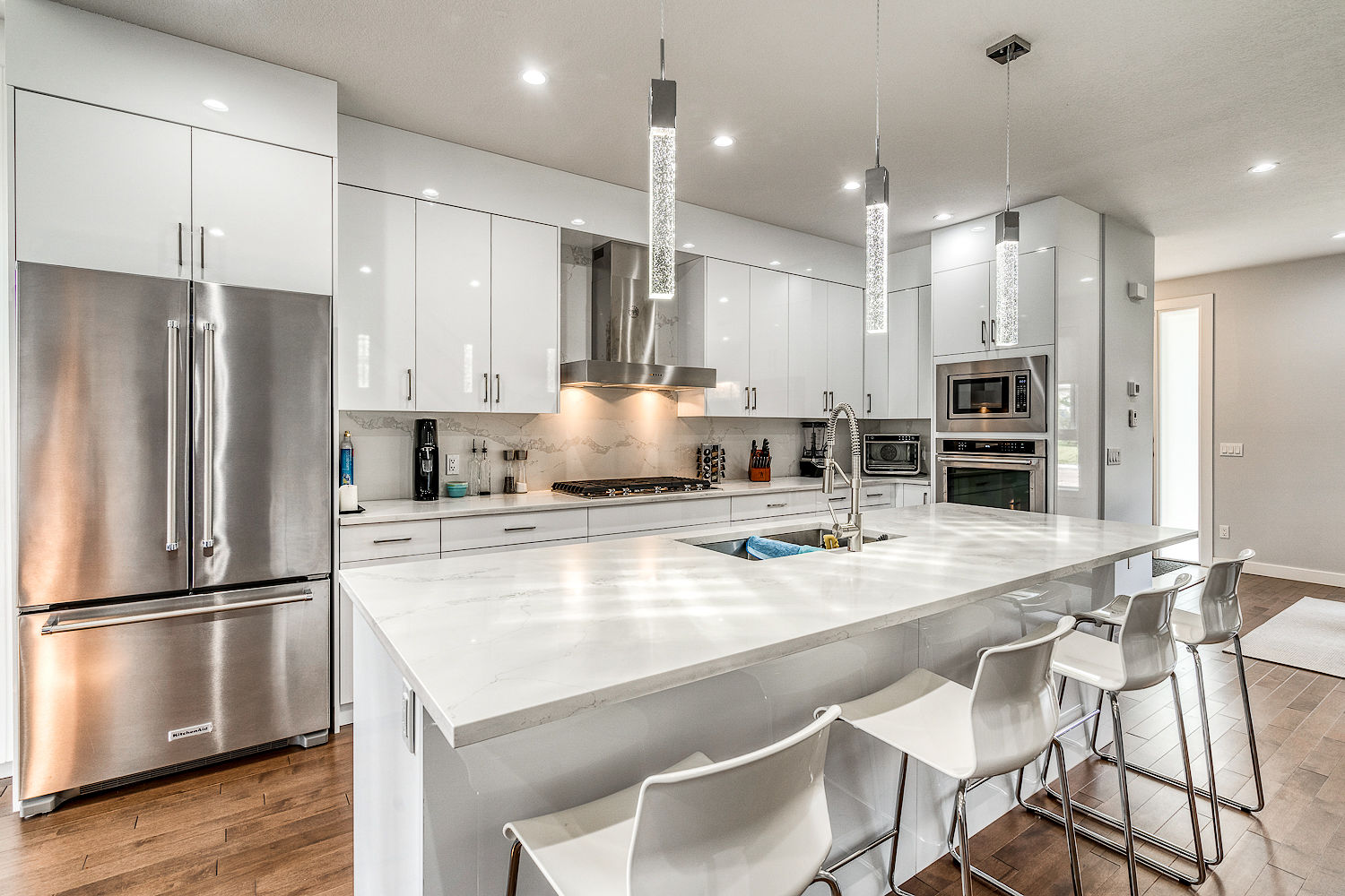 Calgary 4 bedrooms Duplex for rent. Property photo: 459778-1