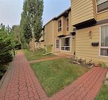Renovated 3bdr in an Amazing Complex INCLUDES 2 Parking Spots and Veggie Boxes