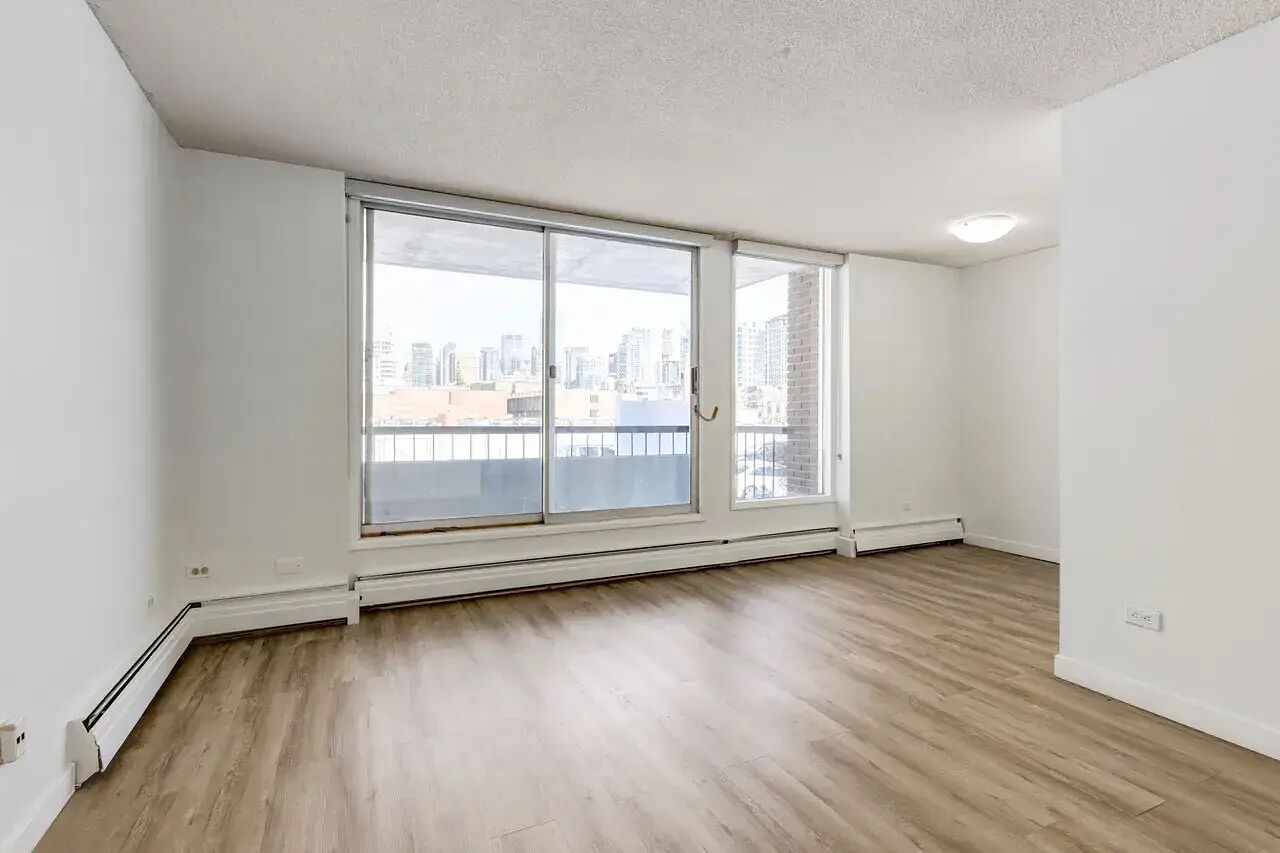 Calgary 2 bedrooms Apartment for rent. Property photo: 462351-1