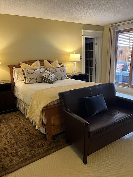 Calgary 1 bedroom Room For Rent for rent. Property photo: 462786-2