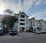 Seeking Female roommate, Condo in Family friendly neighborhood of Bridlewood