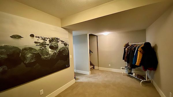 Calgary 1 + Den bedrooms Basement for rent. Property photo: 463572-2