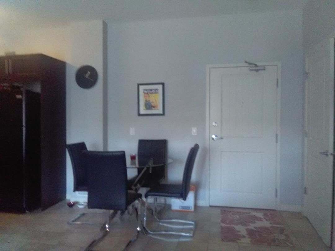 Calgary 2 bedrooms Condo Unit for rent. Property photo: 464866-1