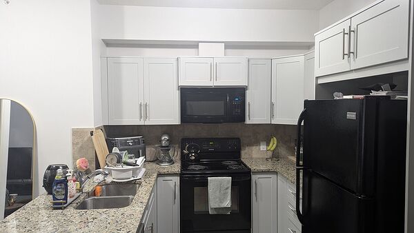 Calgary 2 bedrooms Condo Unit for rent. Property photo: 464866-2