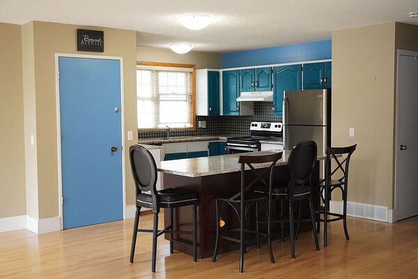 Calgary 3 + Den bedrooms House for rent. Property photo: 465546-2