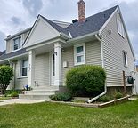 Gorgeous 1 1/2 Storey Home in Garrison Woods