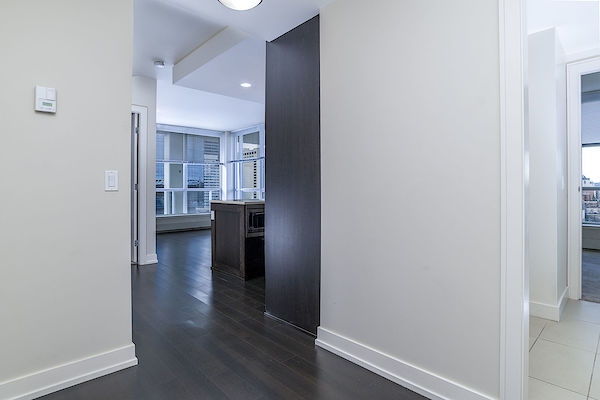 Calgary 2 bedrooms Condo Unit for rent. Property photo: 469572-2