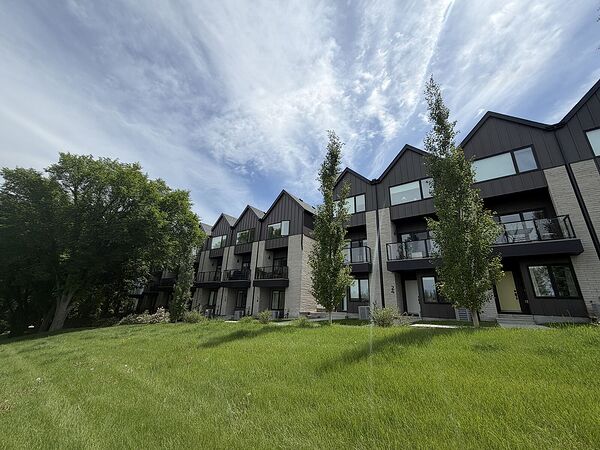 Calgary 3 bedrooms Townhouse for rent. Property photo: 469604-2