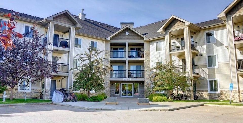 Calgary 1 + Den bedrooms Condo Unit for rent. Property photo: 469740-1