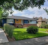 MID CENTURY MODERN BUNGALOW CLOSE TO DOWNTOWN