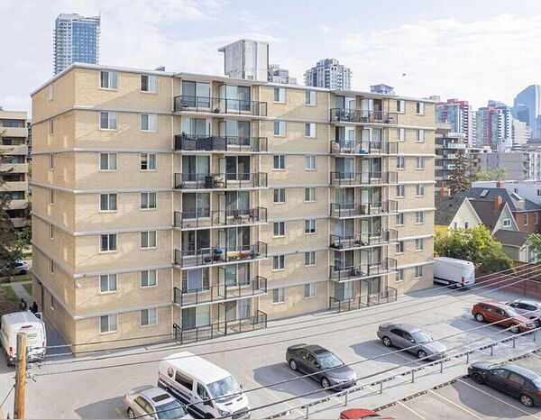 Calgary 1 bedroom Apartment for rent. Property photo: 471622-3