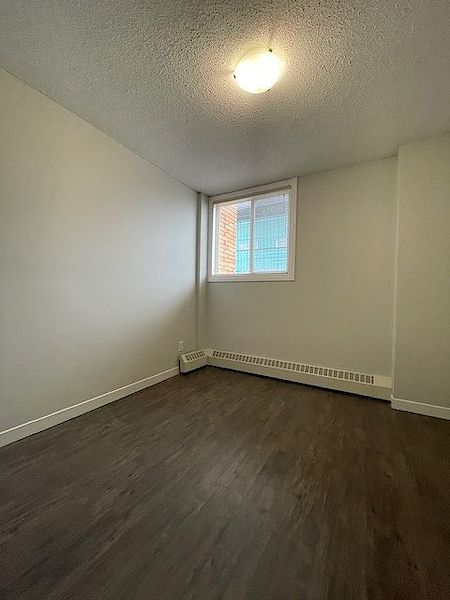 Calgary 2 bedrooms Apartment for rent. Property photo: 472141-3