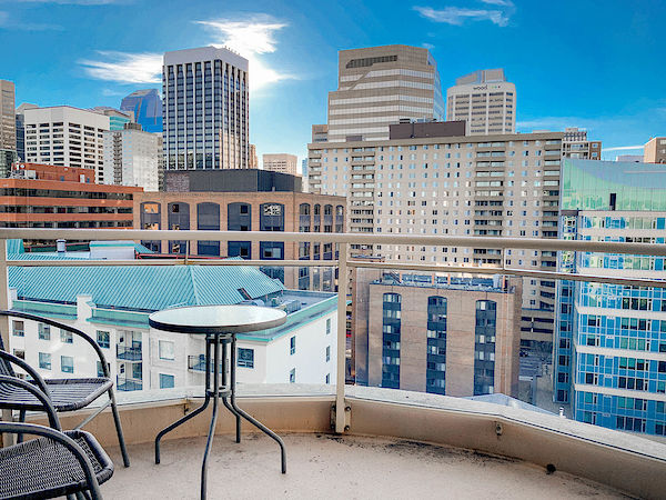 Calgary 2 + Den bedrooms Condo Unit for rent. Property photo: 472171-3