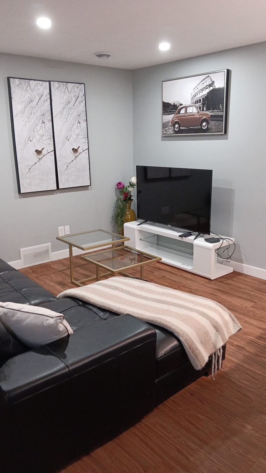 Calgary 2 bedrooms Basement for rent. Property photo: 472342-1