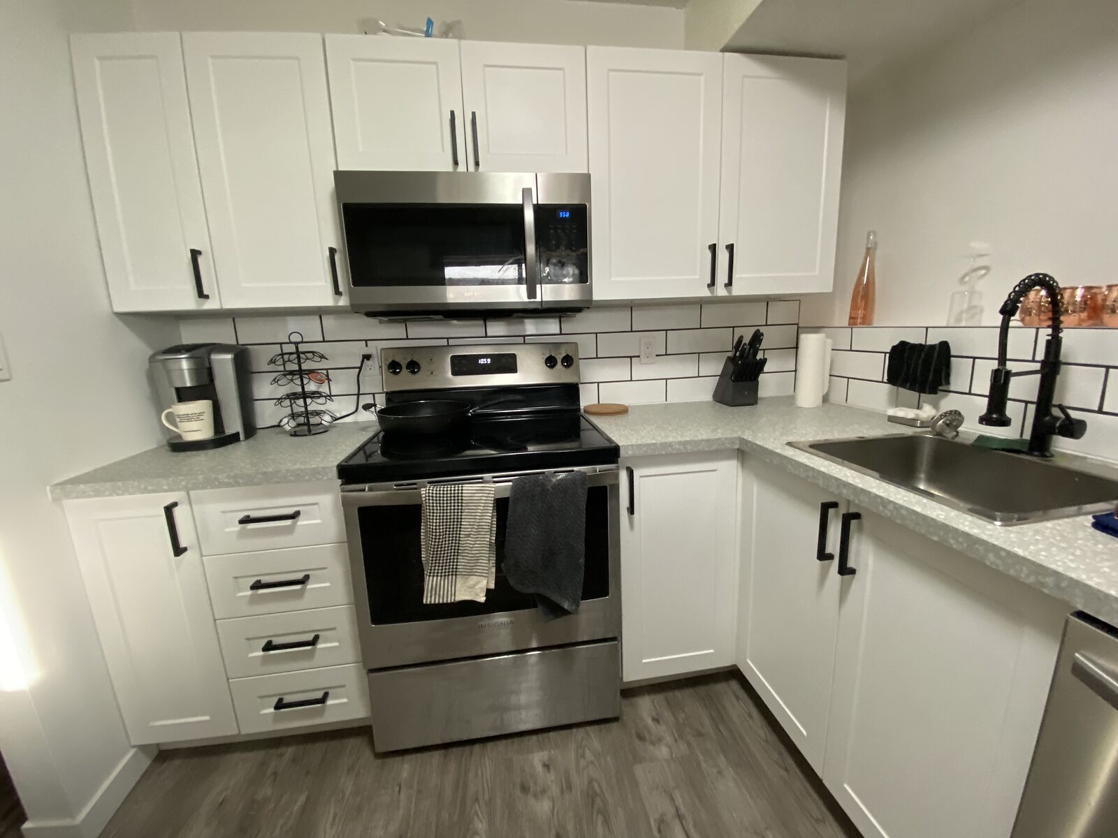 Calgary 2 bedrooms Basement for rent. Property photo: 472664-1