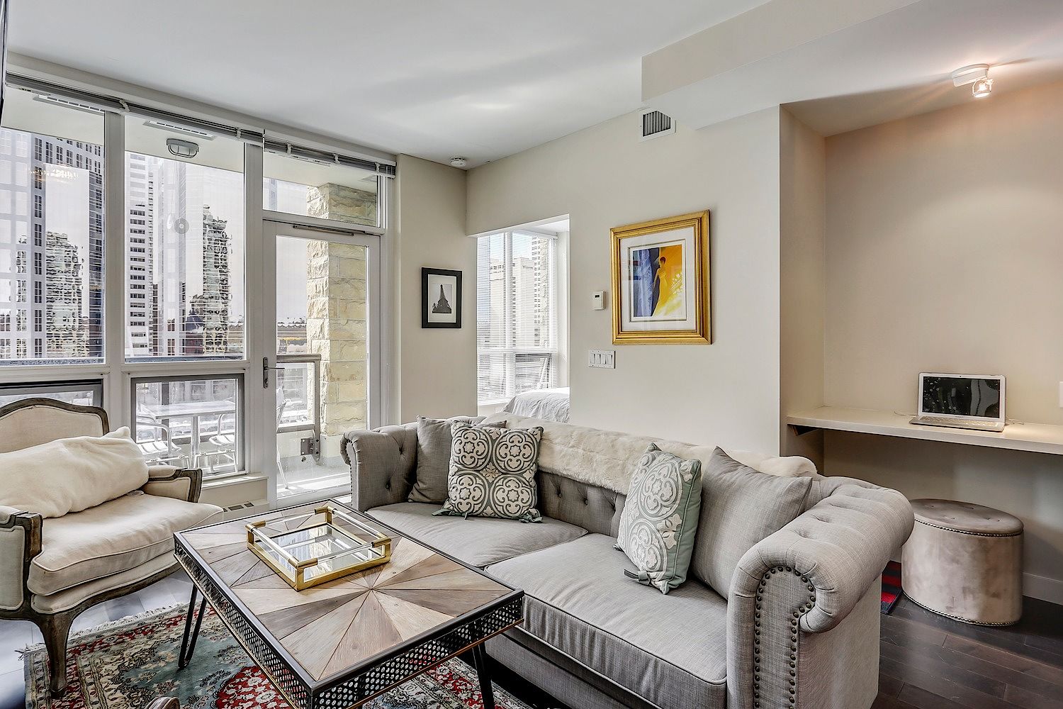 Calgary 2 bedrooms Condo Unit for rent. Property photo: 47371-1