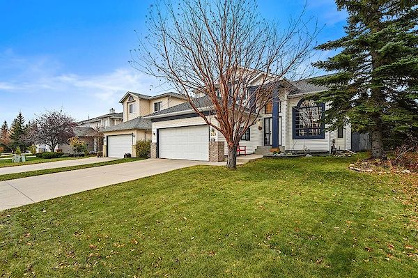 Calgary 3 + Den bedrooms House for rent. Property photo: 474226-2
