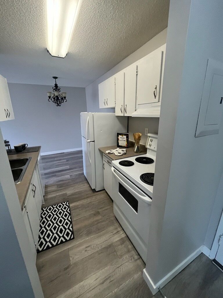 Edmonton 2 bedrooms Apartment for rent. Property photo: 475089-1