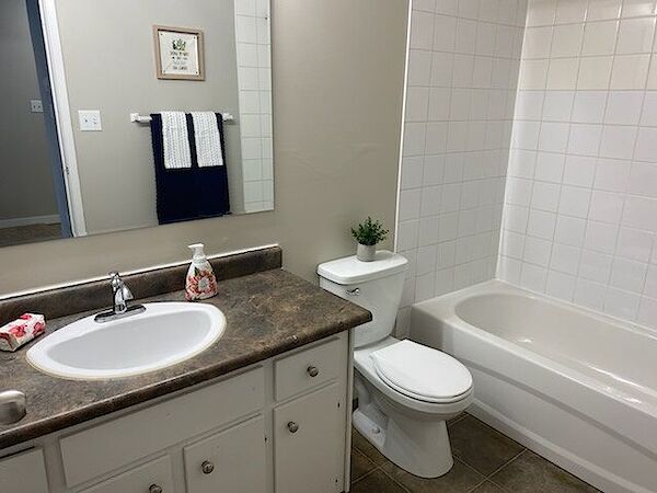 Edmonton 2 bedrooms Apartment for rent. Property photo: 475089-3