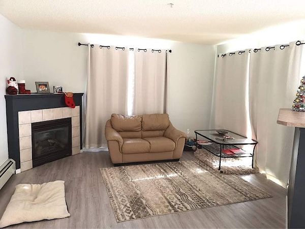 Citadel 2 beds, 2 baths Corner unit Condo