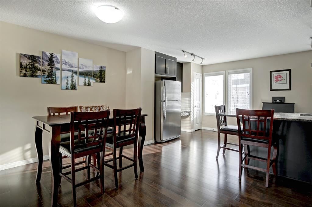 Calgary 2 bedrooms Townhouse for rent. Property photo: 476030-1