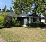 Shared house in Dalhousie, close to the LRT, University, and shops.