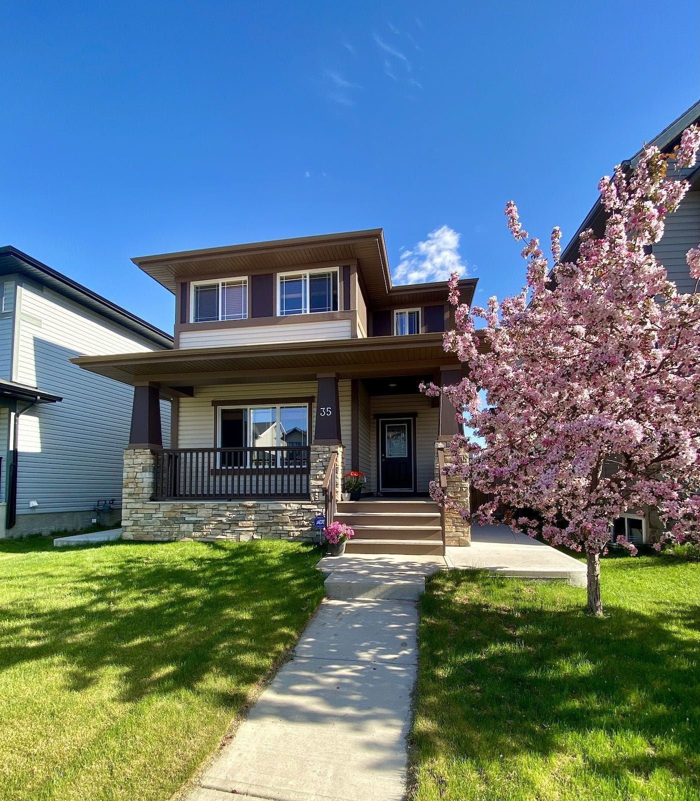 Calgary 3 bedrooms House for rent. Property photo: 476186-1